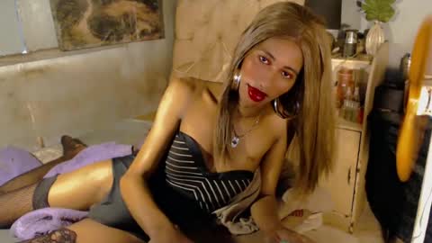 hugecock_caramel online show from 12, 7, 2026