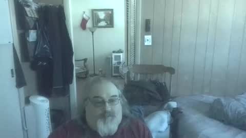 lonely huggy bear online show from 1, 2, 2026