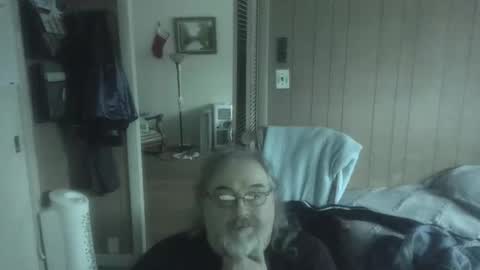 lonely huggy bear online show from 28, 3, 2026
