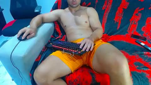 Snapshot of hugo_19cm chatting on 24, 6, 2026 hugo19cm online show from 24, 6, 2026