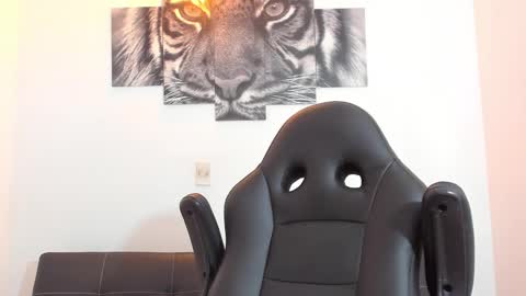 Snapshot of humber_eli chatting on 16, 1, 2026 Eli online show from 16, 1, 2026