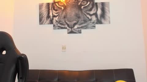 Snapshot of humber_eli chatting on 8, 2, 2026 Eli online show from 8, 2, 2026