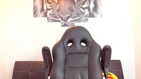 Snapshot of humber_eli chatting on 28, 2, 2026 Eli online show from 28, 2, 2026