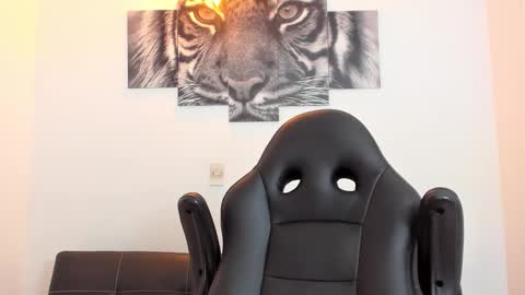 Snapshot of humber_eli chatting on 2, 3, 2026 Eli online show from 2, 3, 2026