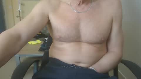 Snapshot of hundeleine chatting on 19, 2, 2026 hundeleine online show from 19, 2, 2026