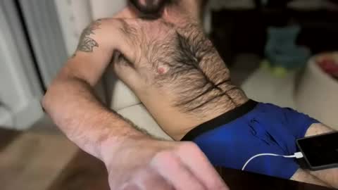 Snapshot of hungbistud916 chatting on 1, 12, 2025 hungbistud916 online show from 1, 12, 2025