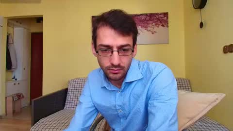 Snapshot of hungeddy chatting on 18, 12, 2025 Eddy online show from 18, 12, 2025