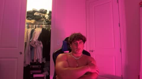 hungkingg22 online show from 15, 4, 2026