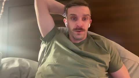 Snapshot of hungrunner24 chatting on 6, 7, 2026 hungrunner24 online show from 6, 7, 2026