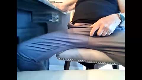 hungryluver online show from 14, 4, 2026