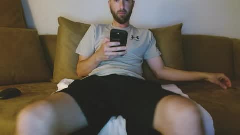 Snapshot of hungslim8inch chatting on 8, 6, 2026 King Hungslim online show from 8, 6, 2026