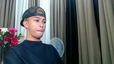 Snapshot of hunk_edward chatting on 27, 6, 2026 hunk_edward online show from 27, 6, 2026