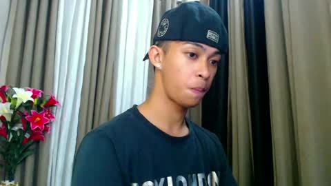 Snapshot of hunk_edward chatting on 5, 7, 2026 hunk_edward online show from 5, 7, 2026