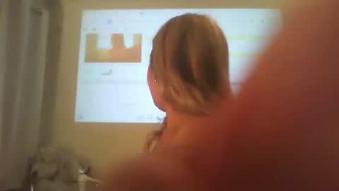 Snapshot of hunnyboo2323 chatting on 16, 5, 2026 hunnyboo2323 online show from 16, 5, 2026