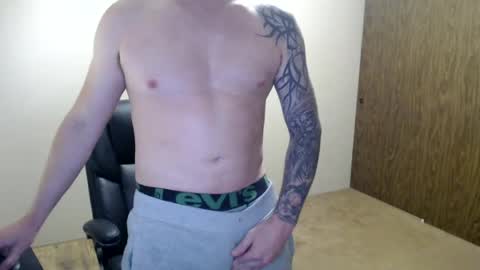 Snapshot of hunter_jayden7 chatting on 5, 7, 2026 TypsyT7 online show from 5, 7, 2026