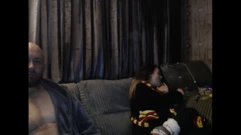 HunterandEsme online show from 1, 1, 2025