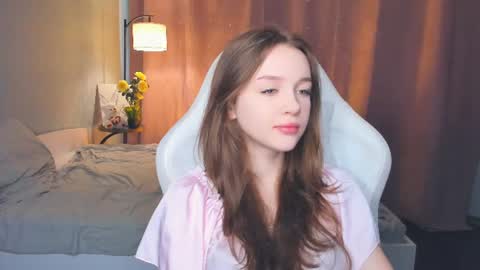 Snapshot of hwadwellingham chatting on 4, 7, 2026 Lily online show from 4, 7, 2026