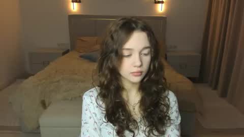 Snapshot of hwadwellingham chatting on 13, 7, 2026 Lily online show from 13, 7, 2026