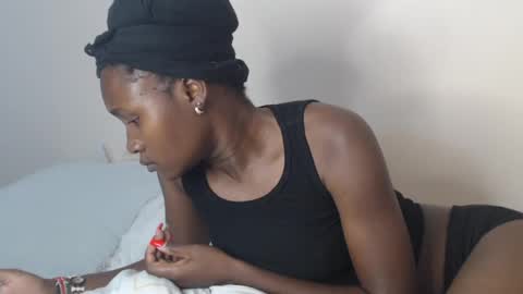 Snapshot of hyacinth_b chatting on 6, 7, 2026 hyacinth_b online show from 6, 7, 2026