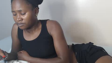 Snapshot of hyacinth_b chatting on 6, 7, 2026 hyacinth_b online show from 6, 7, 2026