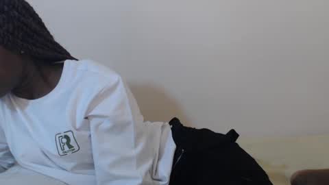 Snapshot of hyacinth_b chatting on 12, 7, 2026 hyacinth_b online show from 12, 7, 2026
