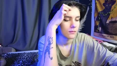 Hyeon Jin online show from 7, 2, 2025