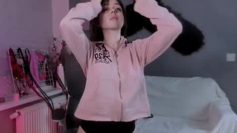 Miley. PVT open i have extra prices on nude show  online show from 11, 1, 2026