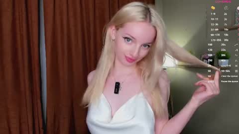 Snapshot of hypno_eyes_babe chatting on 3, 7, 2026 Kate online show from 3, 7, 2026