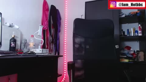 Snapshot of iam_hotbbc chatting on 9, 2, 2025 Mr H Independent model online show from 9, 2, 2025