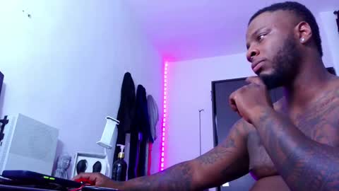 Snapshot of iam_hotbbc chatting on 10, 9, 2025 Mr H Independent model online show from 10, 9, 2025