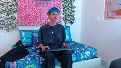 iam_lukas__ online show from 9, 9, 2025