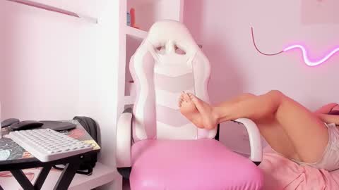 Snapshot of iam_monika chatting on 7, 1, 2025 iam_monika online show from 7, 1, 2025