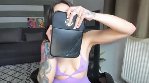 Baby Gal online show from 4, 2, 2025