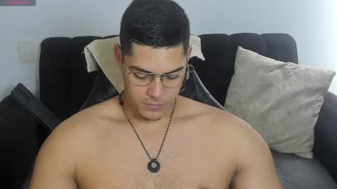 Dylan  independent model  online show from 16, 4, 2026