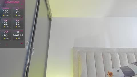 Juliiiiian online show from 28, 2, 2025