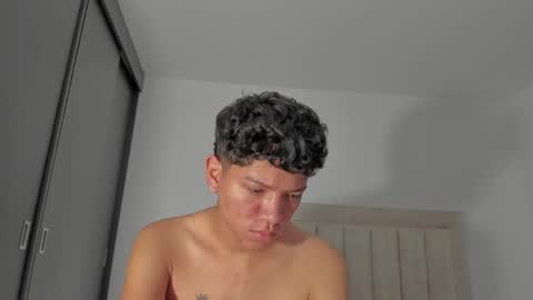 Snapshot of iamjulian_ chatting on 5, 6, 2026 Juliiiiian online show from 5, 6, 2026
