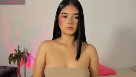 Snapshot of iamjulietaa chatting on 4, 3, 2025 online show from 4, 3, 2025