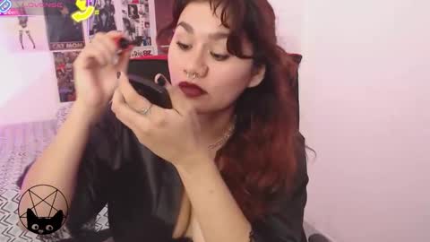 Snapshot of iammari_ chatting on 12, 10, 2025 Mari online show from 12, 10, 2025