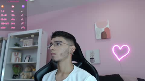 IAN CASTILLO online show from 15, 1, 2025