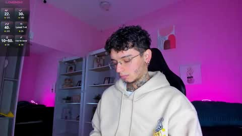 IAN CASTILLO online show from 3, 12, 2025