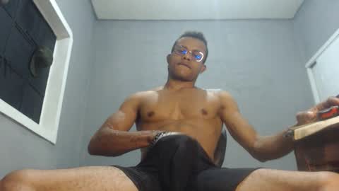 Snapshot of ian_tuner chatting on 21, 12, 2024 ian_tuner online show from 21, 12, 2024