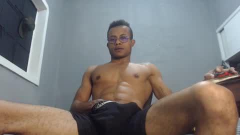 Snapshot of ian_tuner chatting on 23, 12, 2024 ian_tuner online show from 23, 12, 2024