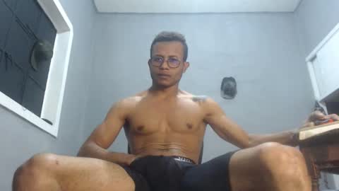 Snapshot of ian_tuner chatting on 4, 1, 2025 ian_tuner online show from 4, 1, 2025