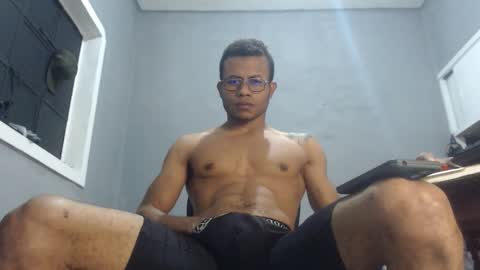 Snapshot of ian_tuner chatting on 7, 1, 2025 ian_tuner online show from 7, 1, 2025