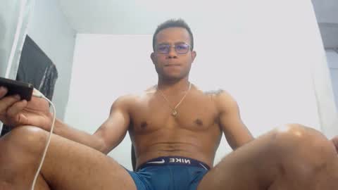 Snapshot of ian_tuner chatting on 17, 9, 2025 ian_tuner online show from 17, 9, 2025