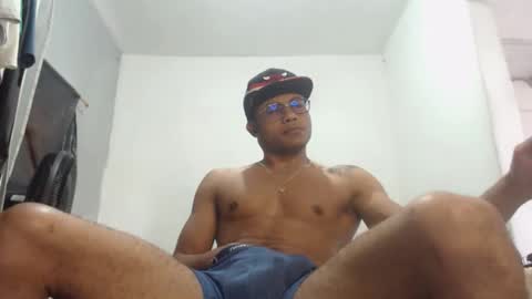 Snapshot of ian_tuner chatting on 18, 9, 2025 ian_tuner online show from 18, 9, 2025