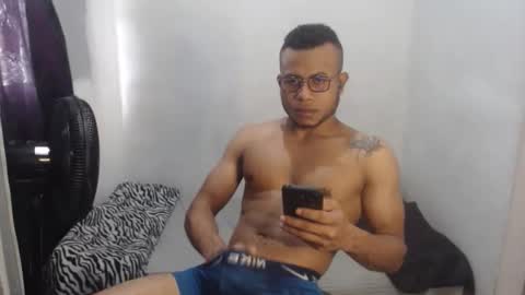 Snapshot of ian_tuner chatting on 30, 11, 2025 ian_tuner online show from 30, 11, 2025