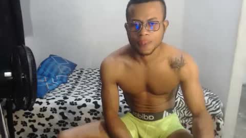 Snapshot of ian_tuner chatting on 21, 12, 2025 ian_tuner online show from 21, 12, 2025