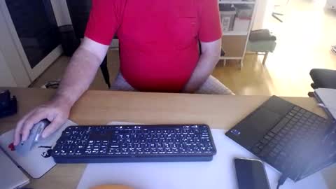 Snapshot of iandy12 chatting on 15, 10, 2025 iandy12 online show from 15, 10, 2025