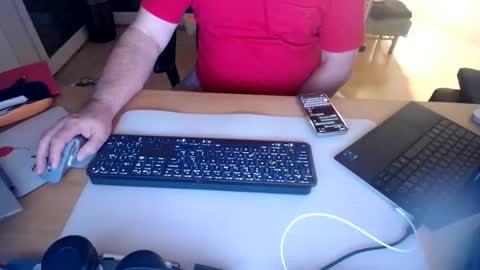 Snapshot of iandy12 chatting on 27, 10, 2025 iandy12 online show from 27, 10, 2025